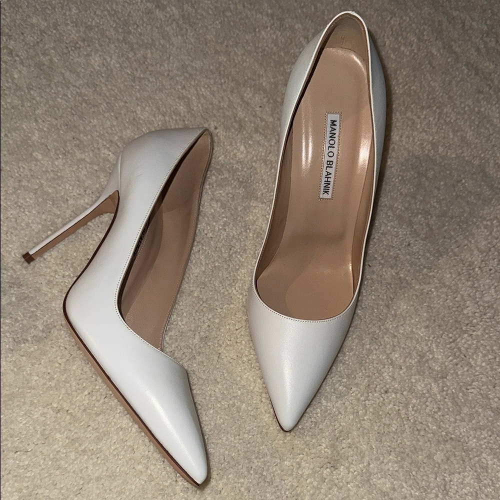 Manolo Blahnik Classic BB White Heels